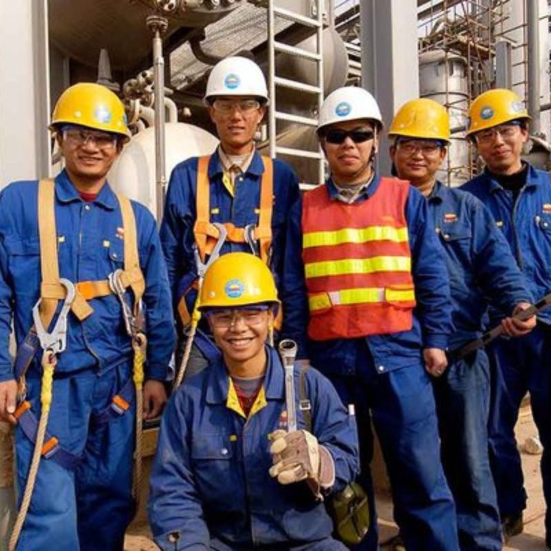 Trang phục của công nhân xây dựng